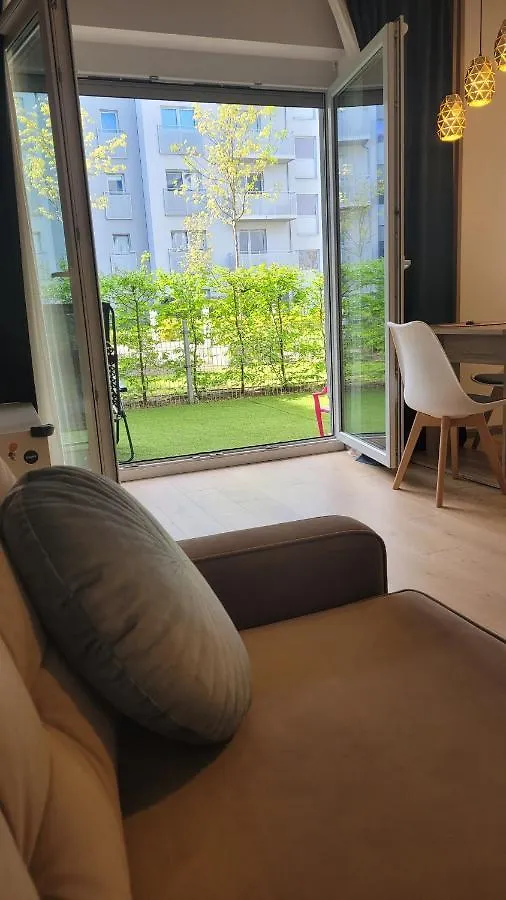 Green Terrace Big Family Apartment فروتسواف