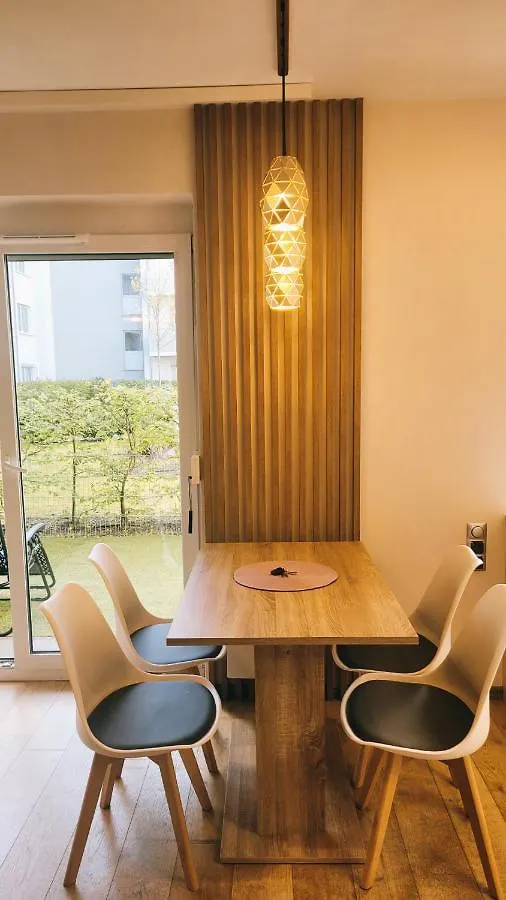 Green Terrace Big Family Apartment فروتسواف